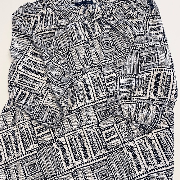 Adrienne Vittadini Geometric Black and White Women's Top - Picture 4 of 7